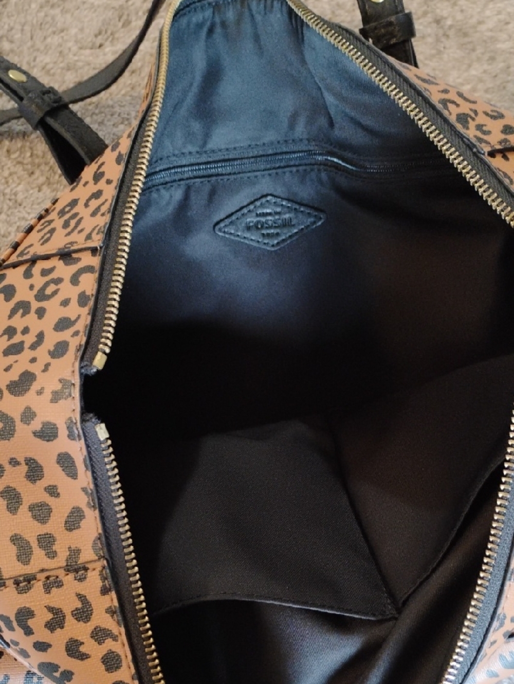 Fossil Rachel Tote Bag Animal Print Missing Zipper Pull - Picture 3 of 8
